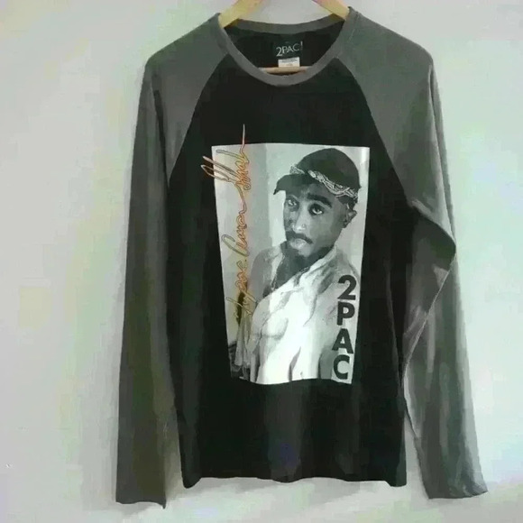 BRAVADO | 2Pac Grey/Black Lone Sleeved Printed Crewneck  Top - Picture 1 of 3